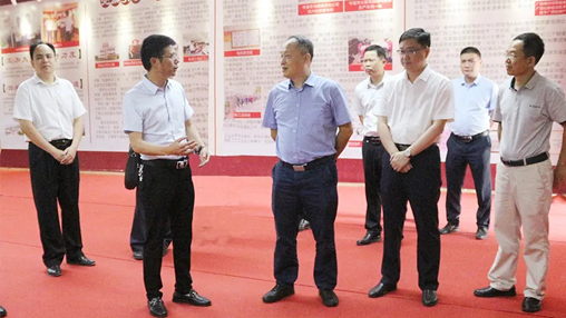 自治區(qū)商務(wù)廳副廳長(zhǎng)梁藝光一行蒞臨百裕參觀調(diào)研