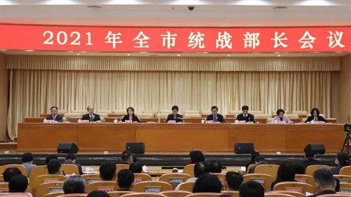 百裕集團(tuán)董事長許曲煌榮獲“梧州市‘十三五’時(shí)期年輕一代優(yōu)秀民營企業(yè)家”稱號(hào)