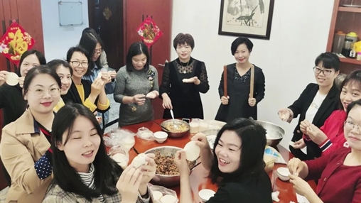 共享歡樂 | 百裕集團(tuán)營銷中心喜樂鬧元宵、暖心慶生日